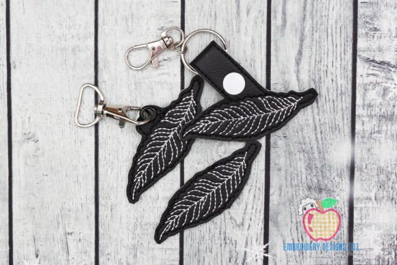 Review: Beautiful Feather ITH Snaptab Keyfob for Holidays